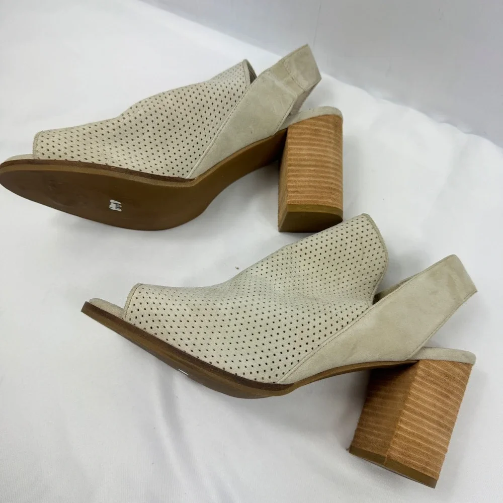 Cole Haan Grand.OS Women Beige Perforated Suede Block Heel Sandals‎ W14726 Sz 9B